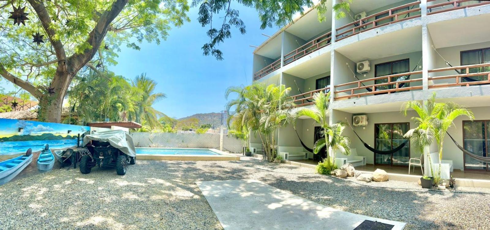 Hotel Aldea Sol Zihuatanejo Exterior foto